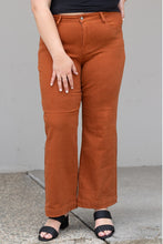Load image into Gallery viewer, Judy Blue Feeling Special Pocket Jeans
